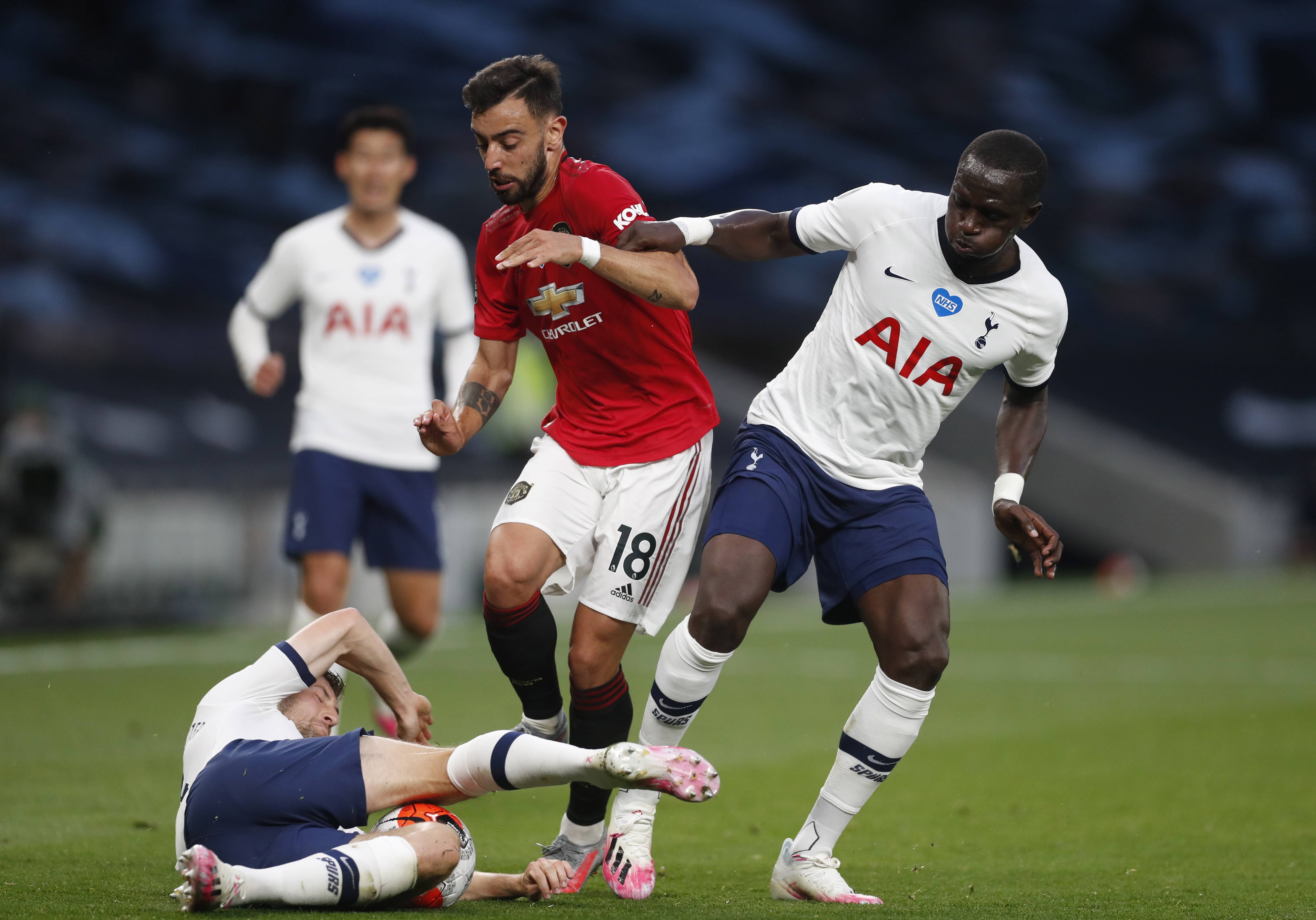 卡里克对梅 卡里克对梅